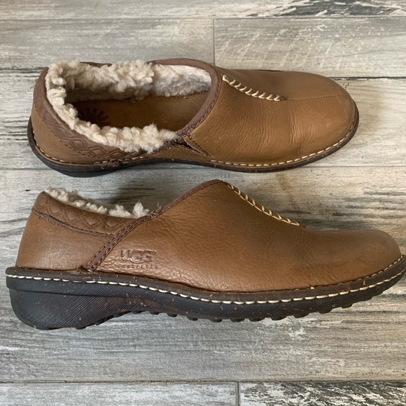 UGG Shoes - UGG Bettey slip on